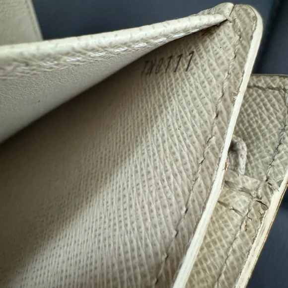 Louis Vuitton Damier Azur Portefeiulle Joy Trifold - Picture 8 of 10